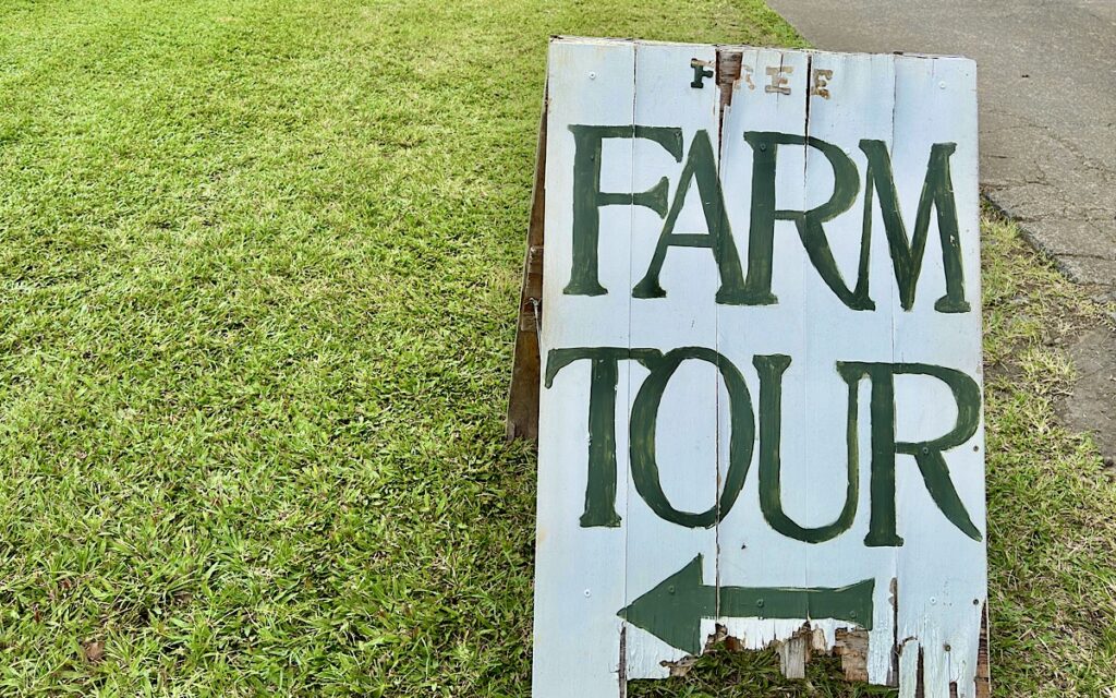 kona-coffee-farm-tour-sign