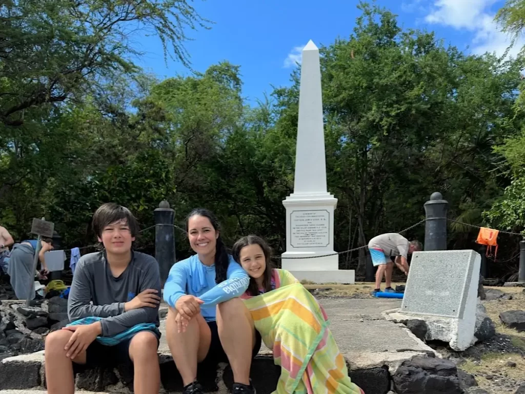 sitting-in-front-of-the-captain-cook-monument